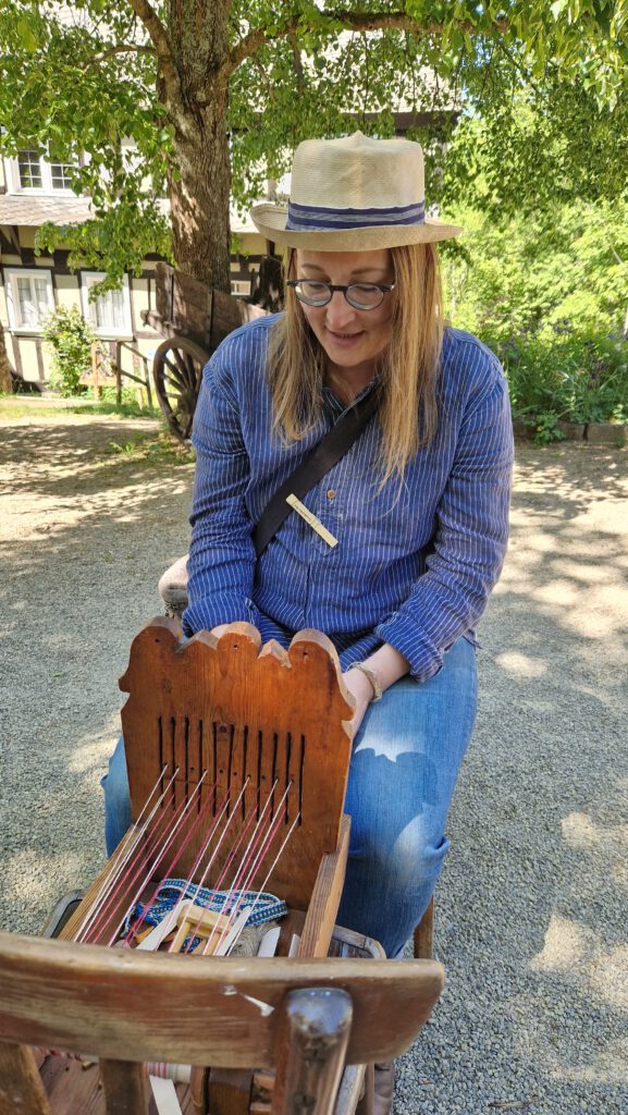 Weben von Flachs